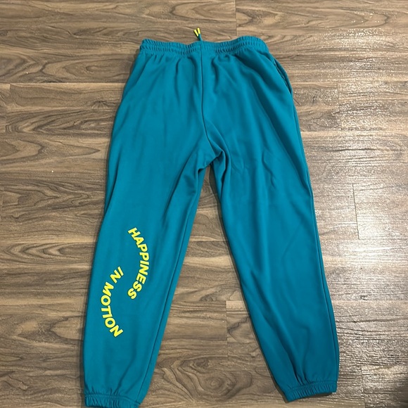 Zumba Happiness In Motion Sweatpants - Picture 2 of 3